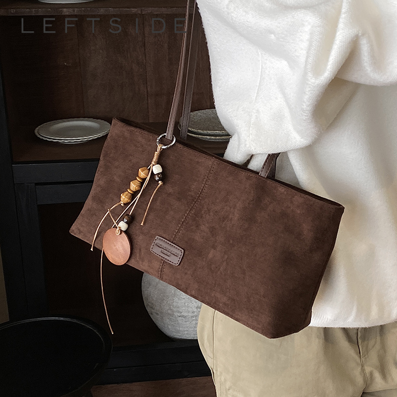 Women Bags In Trend - Bolsa de Ombro Retrô de Camurça