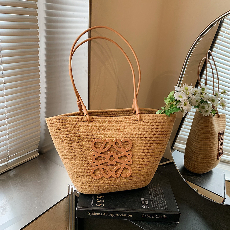 Bolsa de Palha Trançada Femini - Woven Straw Bag avaliação e preço